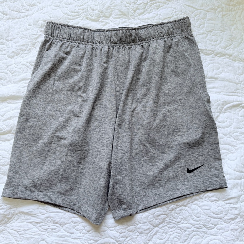 Nike Gray Men's Shorts